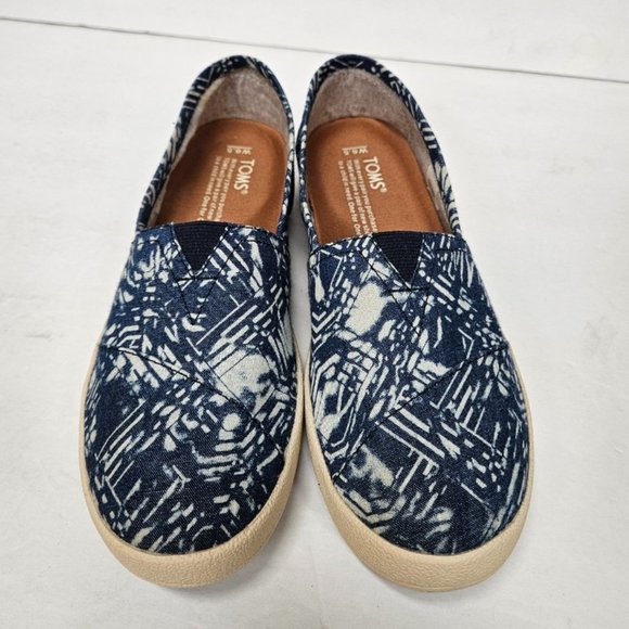 TOMS Women's Slip on Shoes, Avalon, Blue Batik Textile - Picture 1 of 4